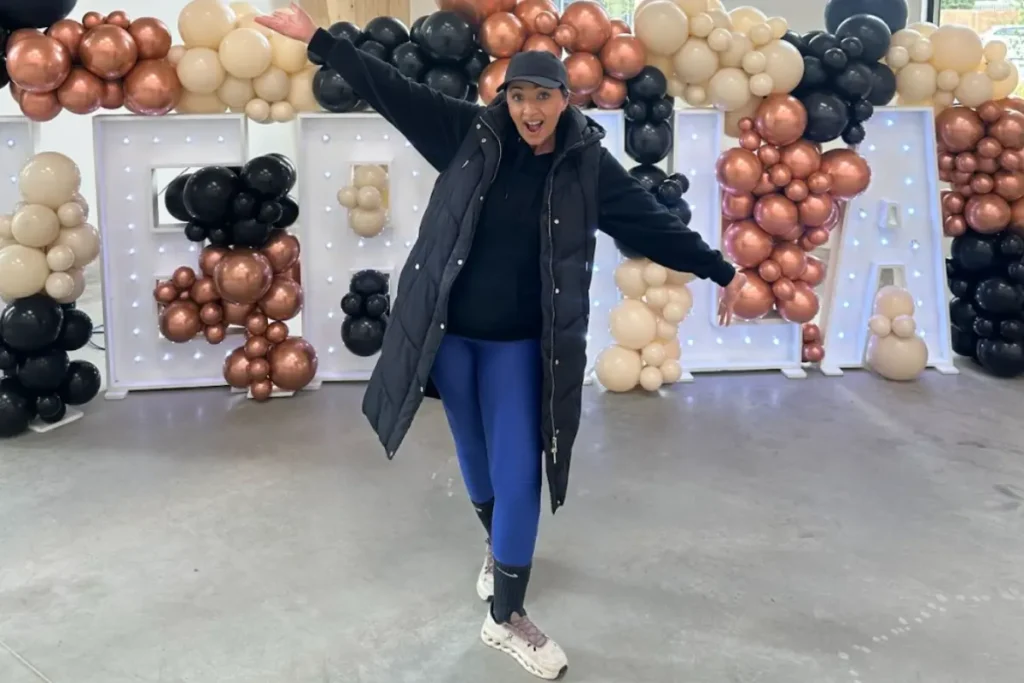 branded balloon installations, custom event decor
